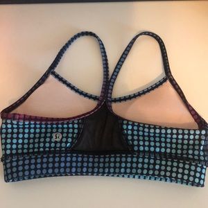 Lululemon sports bra